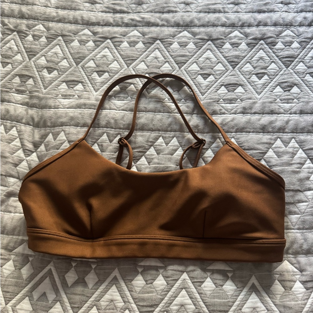 ALO Yoga Brown Sports Bra with Racerback Design and Compression Fit